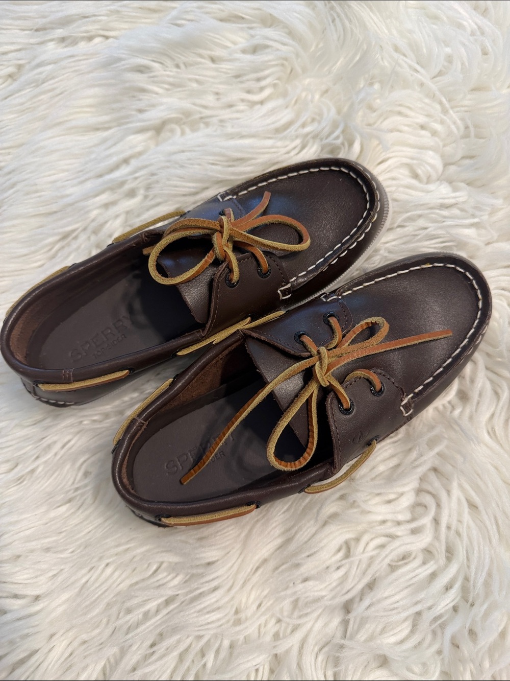 Sperry Two-Tone Brown Leather Boys Boat Shoes size 3.5 BNWOT